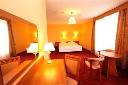 Hotel Pod Kasztanami