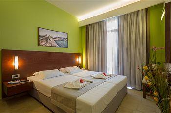 Oscar Suites Village