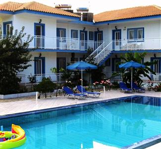 Blue White Hotel Studio Apartments