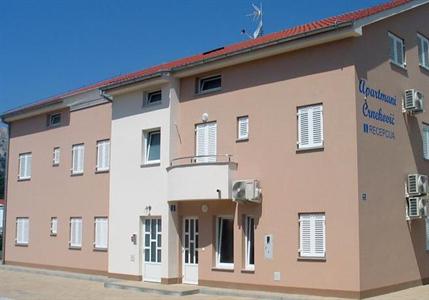 Apartments Crnekovic