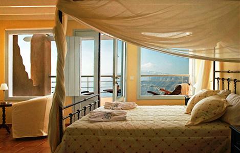 Suites of the Gods Spa Hotel