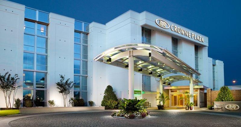 Crowne Plaza Charleston Airport