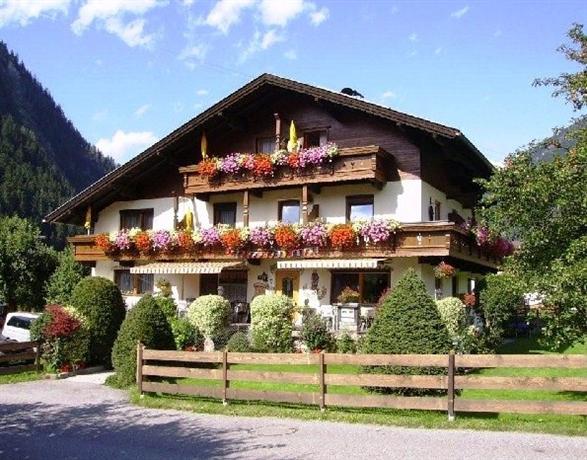 Gastehaus & Ferienhauser Martinus Mayrhofen