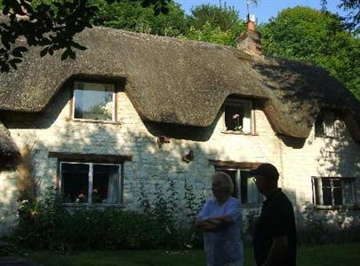 Cheney Thatch Bed and Breakfast Swindon