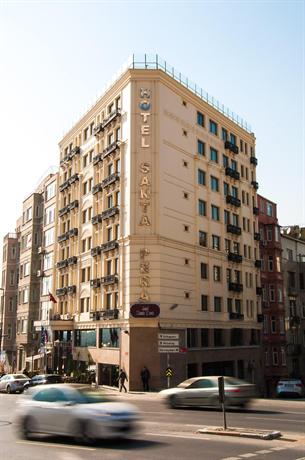 Santa Pera Hotel