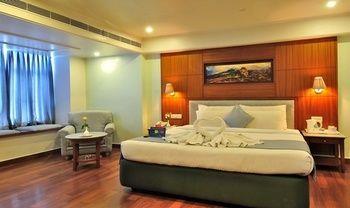 FabHotel Eaglewood Gachibowli