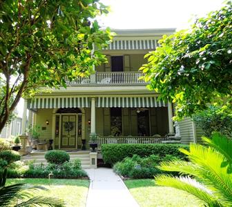 Devereaux Shields House