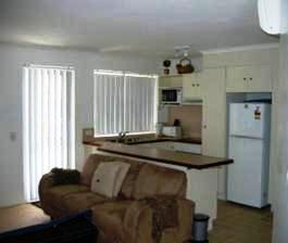 Beachside Court Holiday Apartments