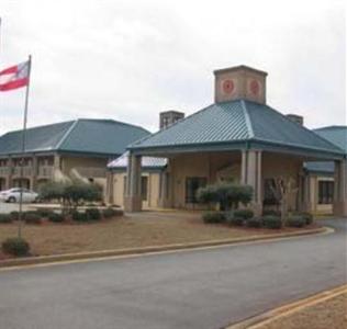 Baymont Inn & Suites Americus