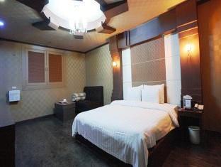 Lexy Hotel Osan