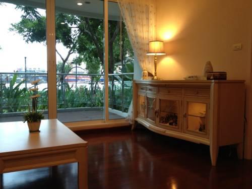 Chao Phraya River Front Villa