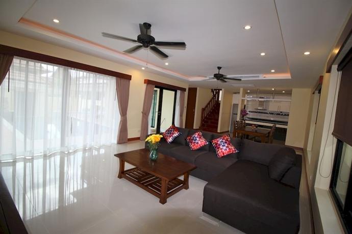 Bang Saray Beach Villa