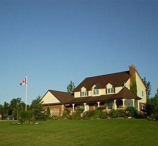 Clearview Station & Caboose B&B