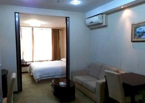 Wuhan 1 Plus 1 Hotel