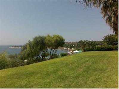 Niki's Beach House