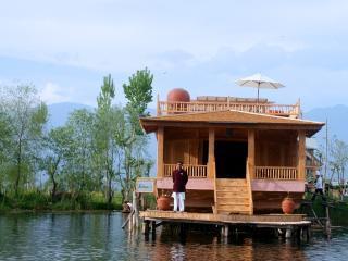 Sukoon Houseboats