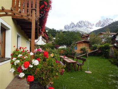 Garni Alpengluhn