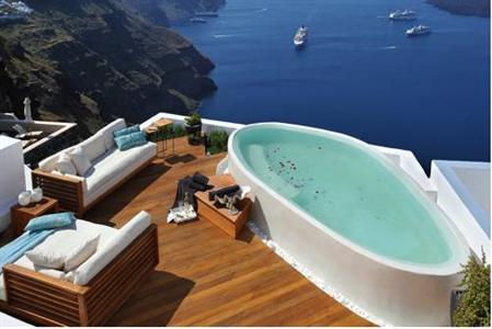 Aqua Luxury Suites