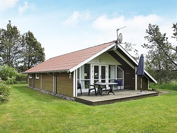 Two-Bedroom Holiday home in Strandby 1