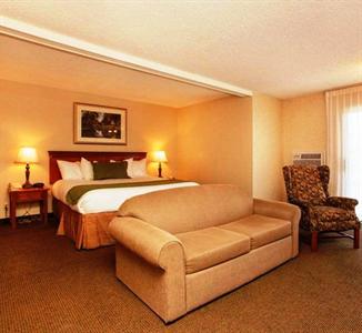 BEST WESTERN Plus Rivershore Hotel