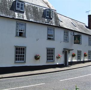 The Queens Head Country Inn and Carvery