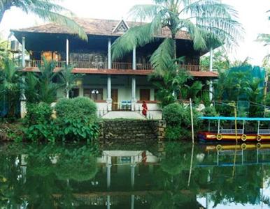 Backwater Retreat Kumarakom