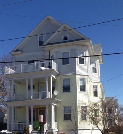 Homestay in Elmhurst near Winsor-Swan-Whitman Farm