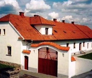 Apartment House Blazkuv Statek Skrychov u Malsic