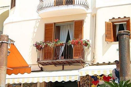 Villa Costanzo