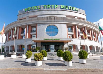 Tryp Medea Hotel