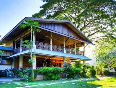 Lally and Abet Beach Cottages El Nido