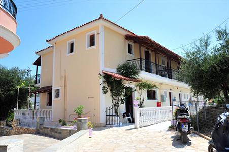 Nikoleta Apartments