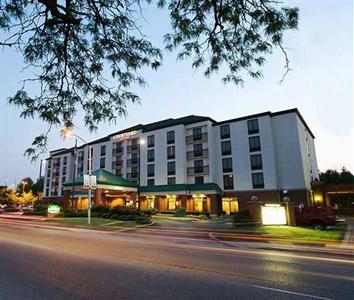 Courtyard by Marriott Bloomington