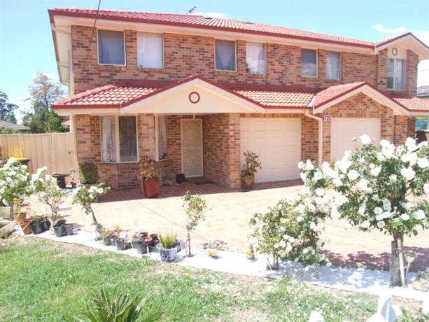 Homestay in Blacktown near Featherdale Wildlife Park