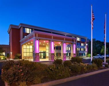 Crowne Plaza Boston Woburn