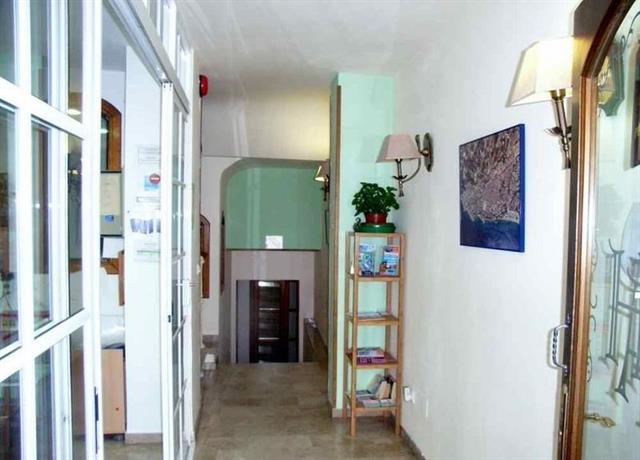 Hostal Dianes