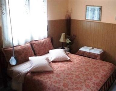 Bloutsos Rooms