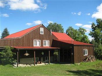 Humble Hill Farm and Lodge