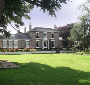 Dunedin Country House