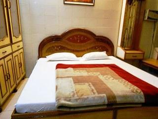 Suraj Khurana Guest House