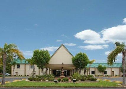 Econo Lodge & Suites Orange