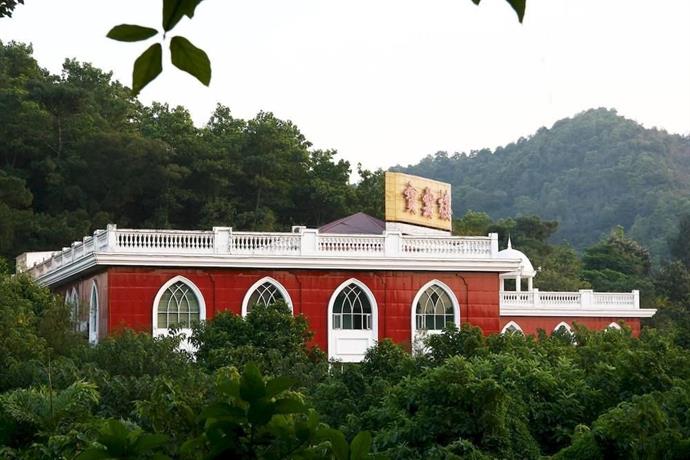 Baoyunlou Conference and Holiday Hotel