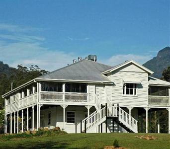 Mavis's Cabins at Mount Warning