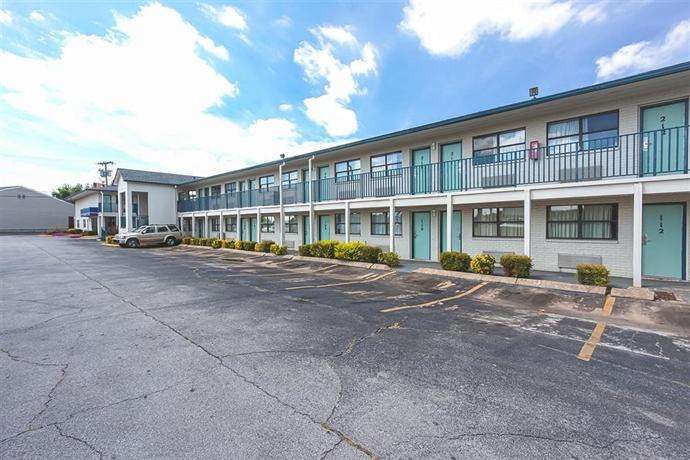 Motel 6 - Chattanooga East