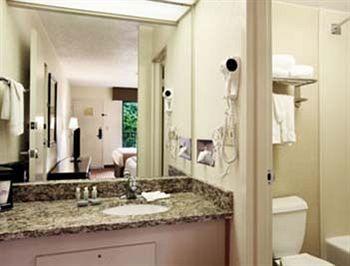 Baymont Inn & Suites - Nashville Airport/Briley