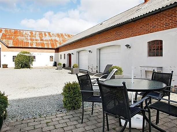 Two-Bedroom Holiday home in Frederikshavn 2