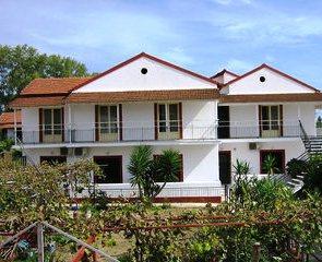 Caravel Pool Hotel
