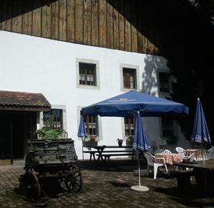 Auberge La Puce