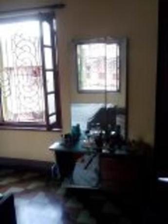 Homestay in Kolkata near Park Street