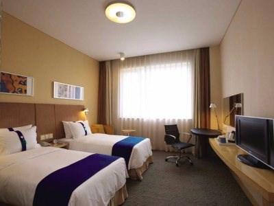 Holiday Inn Exp Yizhuan